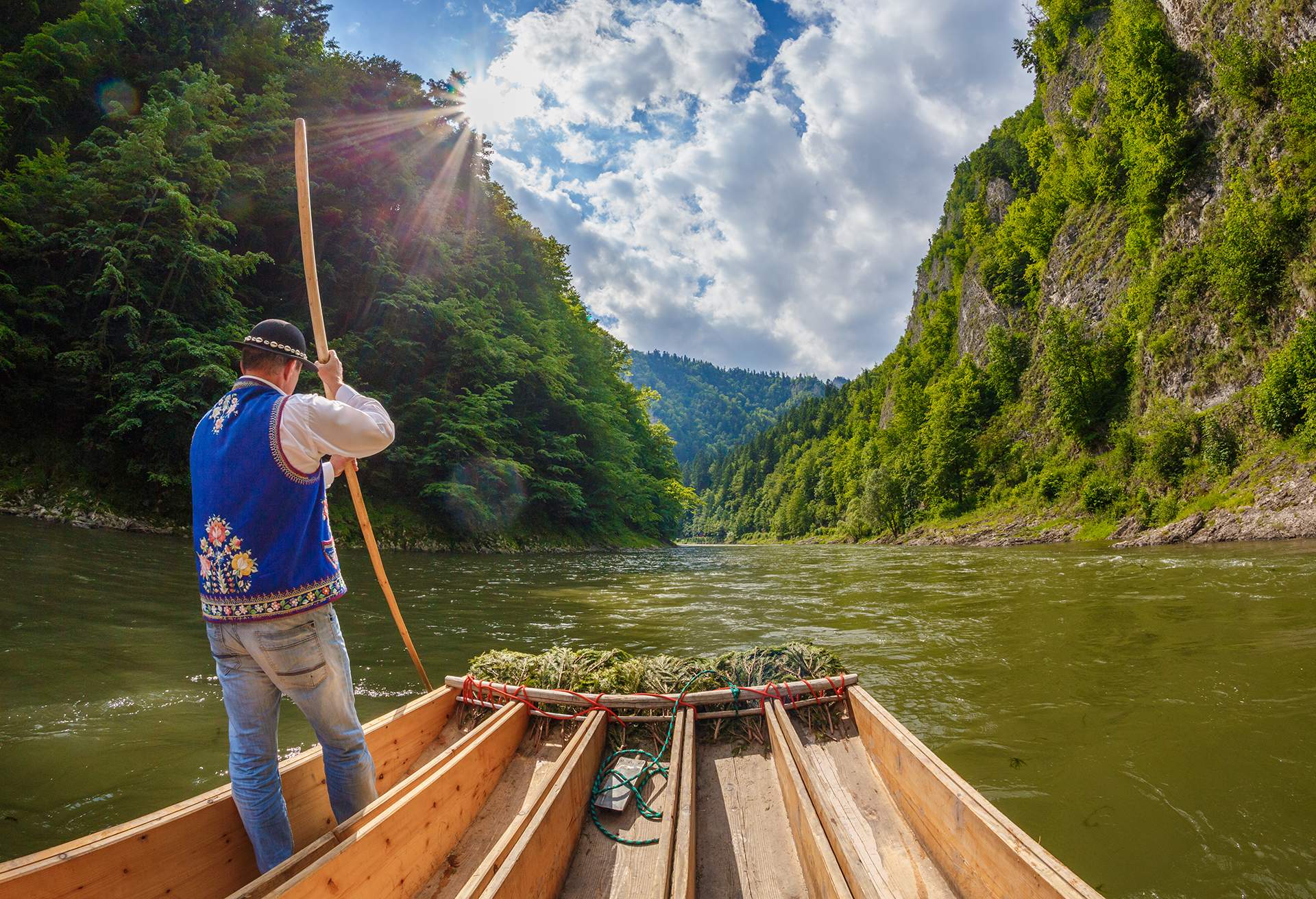 Dunajec Gorge: River rafting in the Pieniny National Park